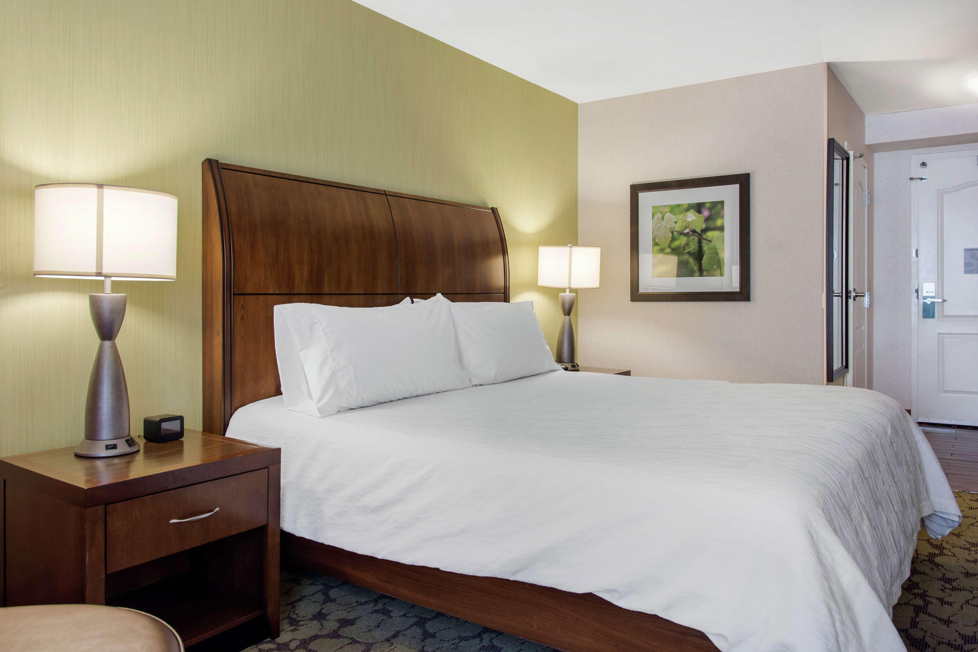 Hilton Garden Inn Portland Airport Exteriör bild