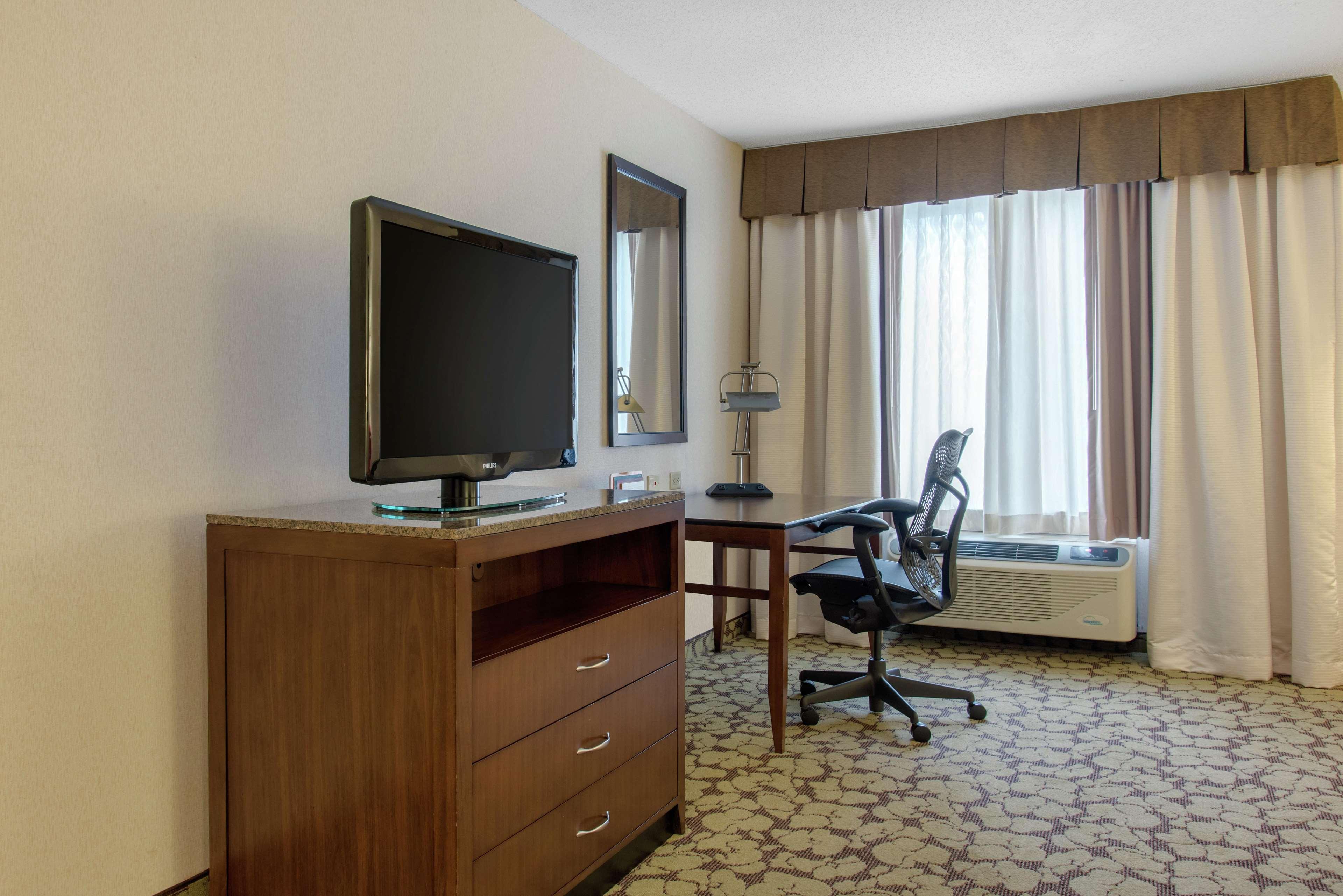 Hilton Garden Inn Portland Airport Exteriör bild