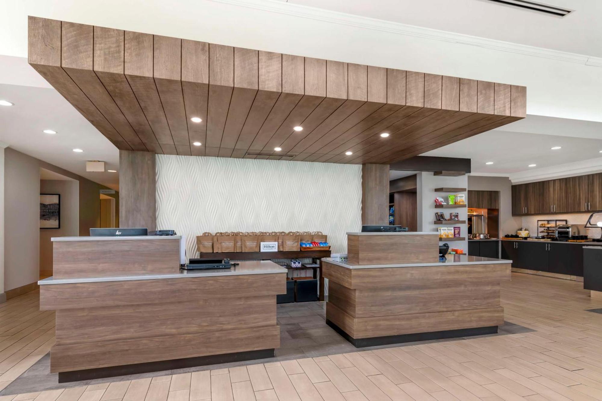 Hilton Garden Inn Portland Airport Exteriör bild